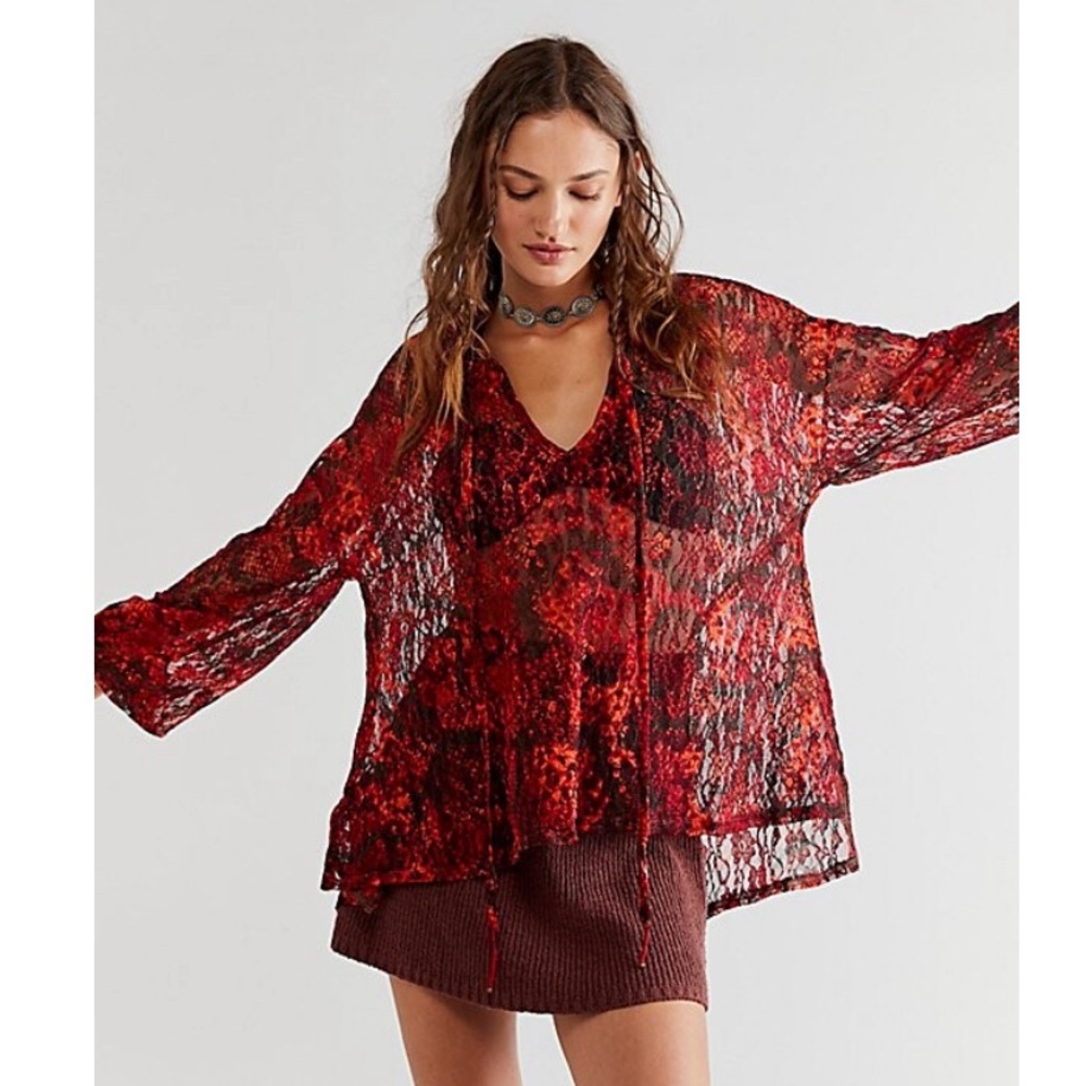 FREE PEOPLE OUT FOR THE NIGHT TOP IN RED/Black NEW never worn XL